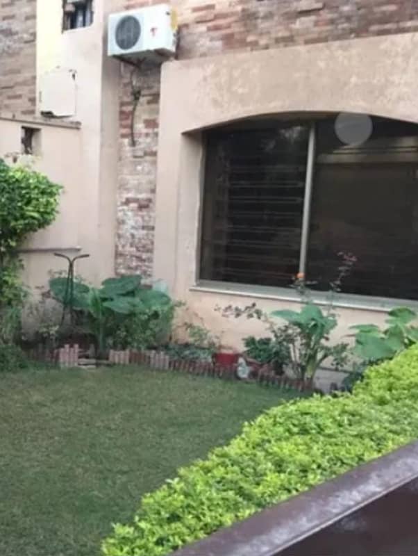 SAFARI VILLAS-1 HOUSES AVALIABLE FOR RENT ( Bahria 1 to 6 many more option available ) 1