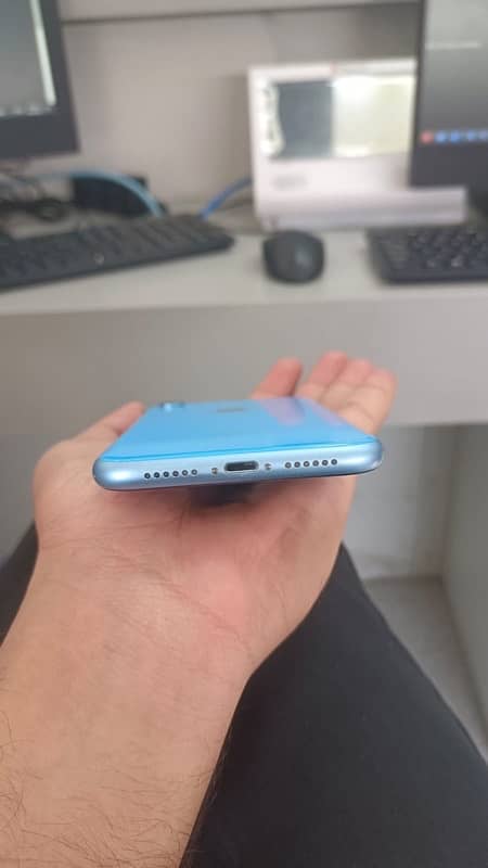 iphone Xr NON-PTA 3