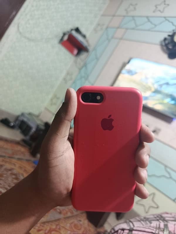 IPhone 7 128GB PTA Approved waterpack 1