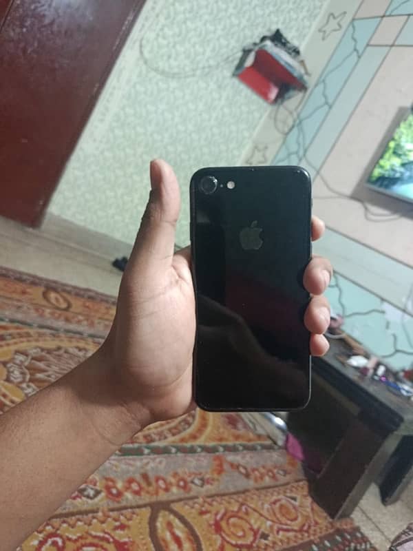 IPhone 7 128GB PTA Approved waterpack 2