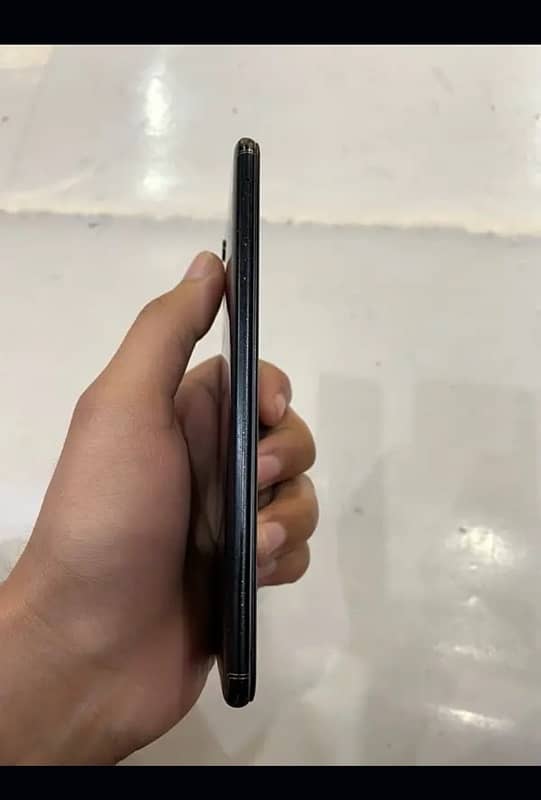 vivo v7+ (4/64) dual sim 2