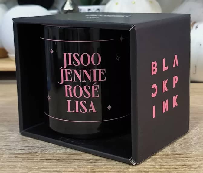 Black Pink typo mug 0