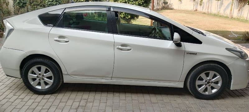 Toyota Prius 2011/16 11