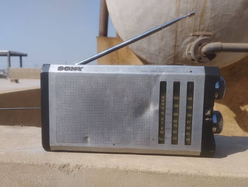 Radios cell sony sw 11 sony j1 and 2 China contact wtsp 03073007804 0