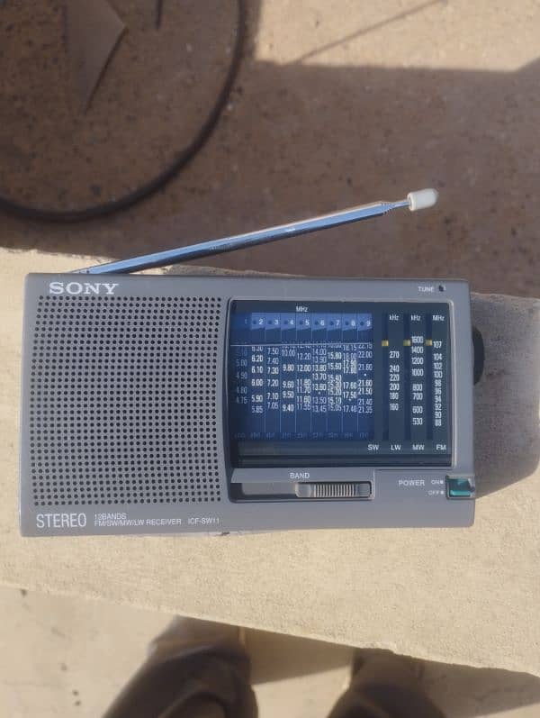 Radios cell sony sw 11 sony j1 and 2 China contact wtsp 03073007804 1