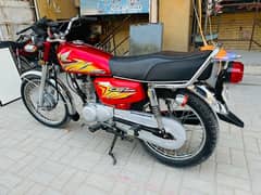 honda 125 21 Model near bilal hospital Affandi colony sadiqabad rwp