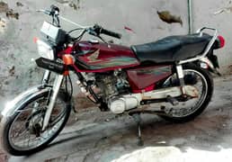 Honda CG-125 Red