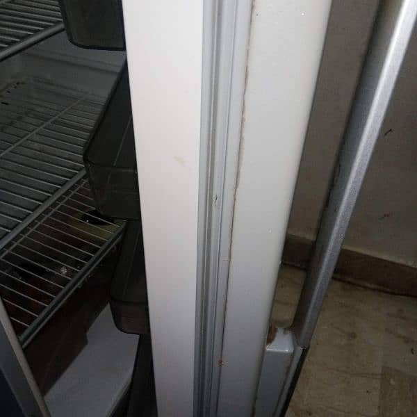 dawlance fridge for sale. 4