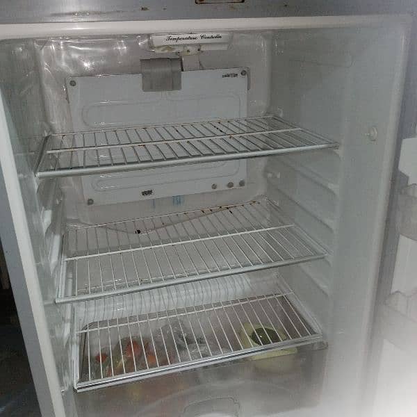 dawlance fridge for sale. 10