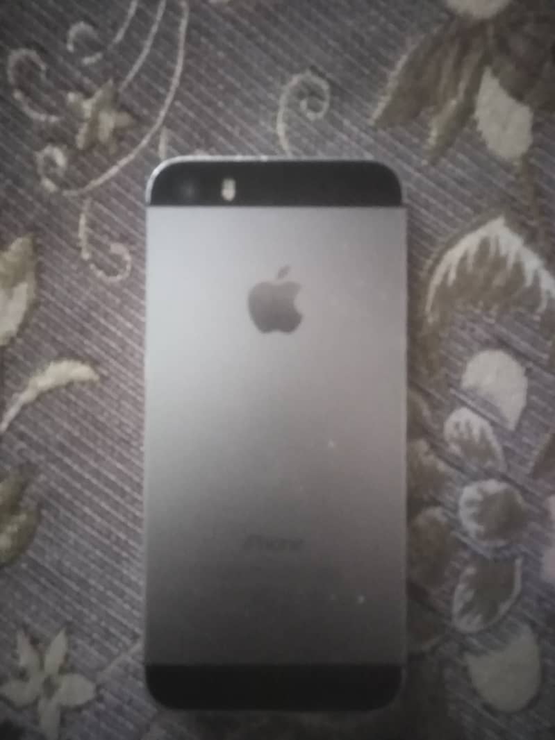 Full okay IPhone 5s for sale 0