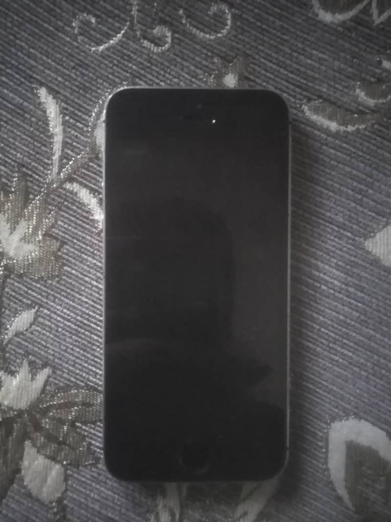 Full okay IPhone 5s for sale 14