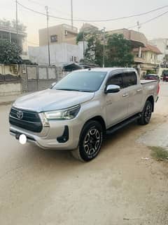 Toyota Hilux 2021 Model newshape  V