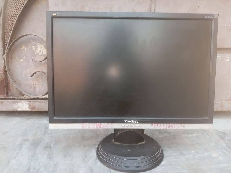 view sonic 19 inach LCD far sale urgent 0