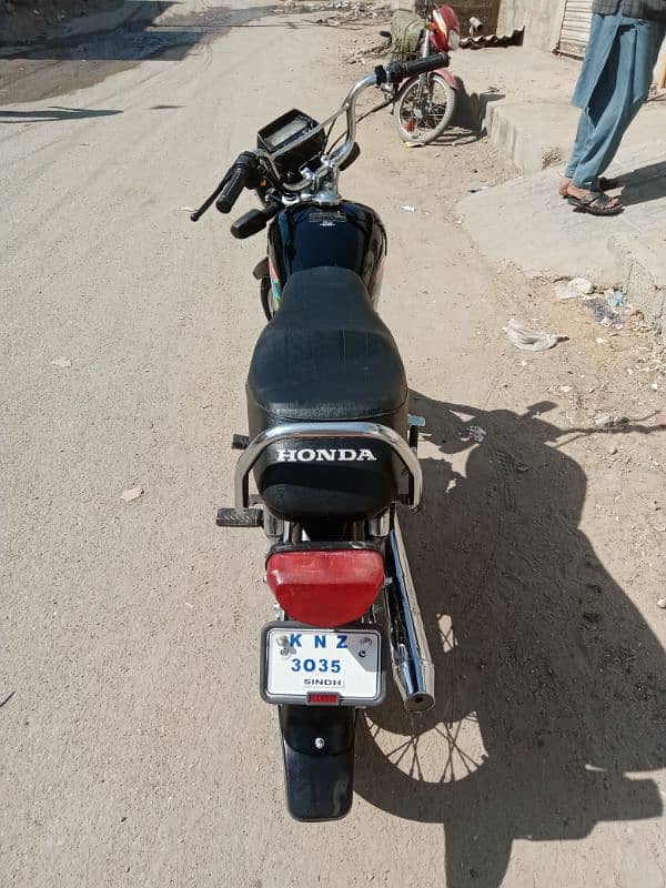 Honda 70cc 2020 ke 11 month Karachi number 3