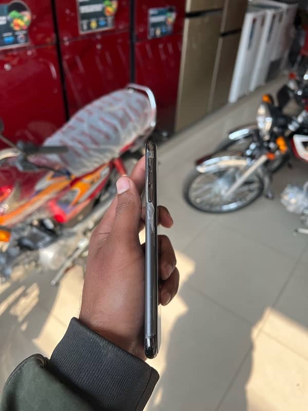 Iphone XsMax 256 Dual Pta Approved 1