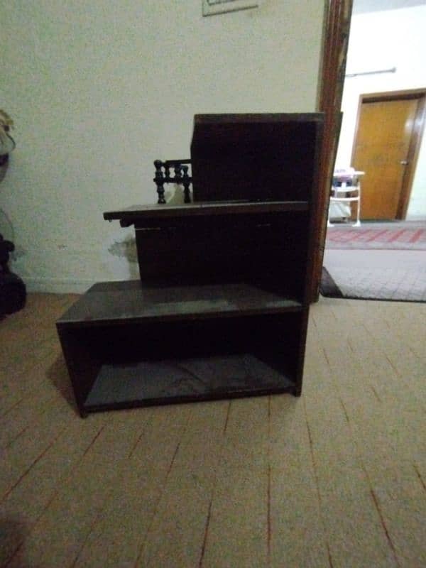 used book shelf 0