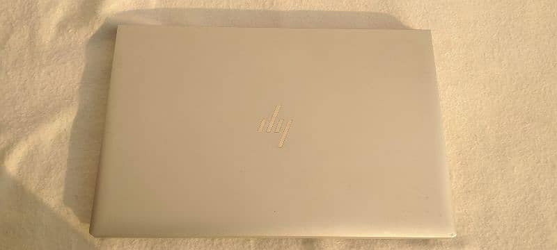 HP EliteBook 840 G8 – Core i7 (11th Gen) – 16GB RAM – 512 NVME 9