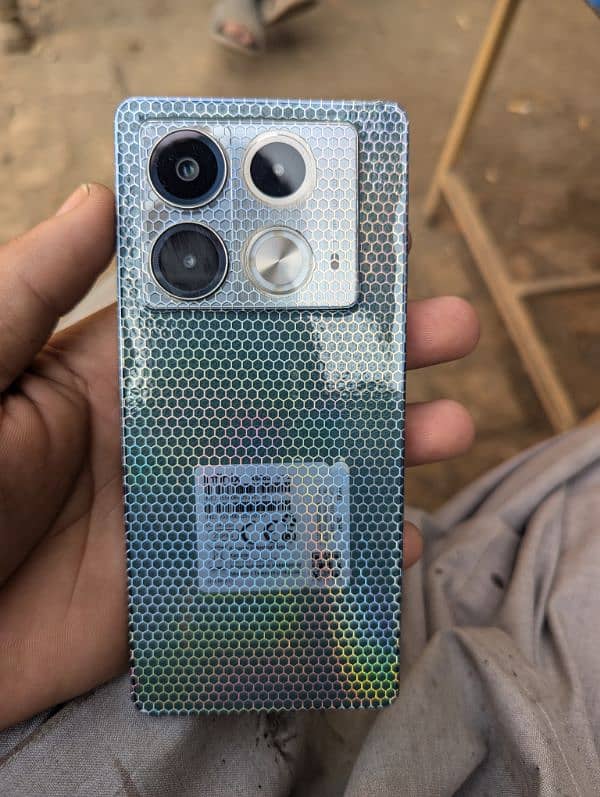 Infinix Note 40 8