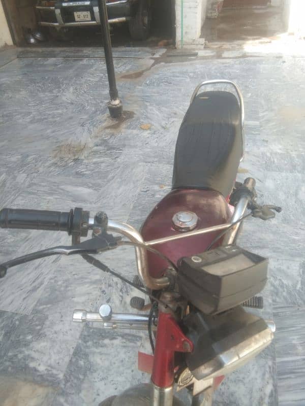 United 70 Motorcycle Good Condition 4