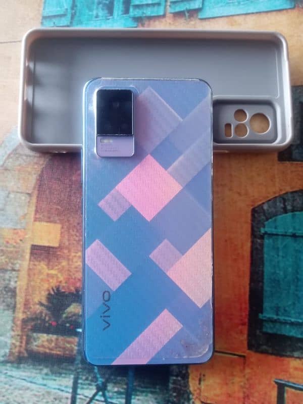 Vivo v21e with box and cable 2