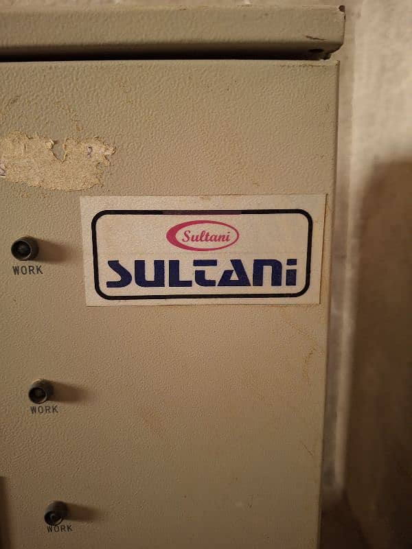 Sultani 6KVA 3-Phase Automatic Voltage Stabilizer for Sale 3