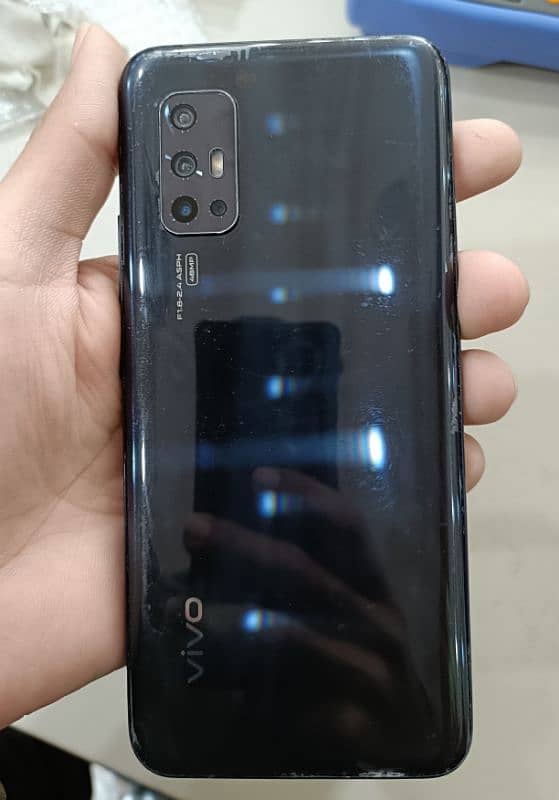 Vivo V17 8/256gb 6