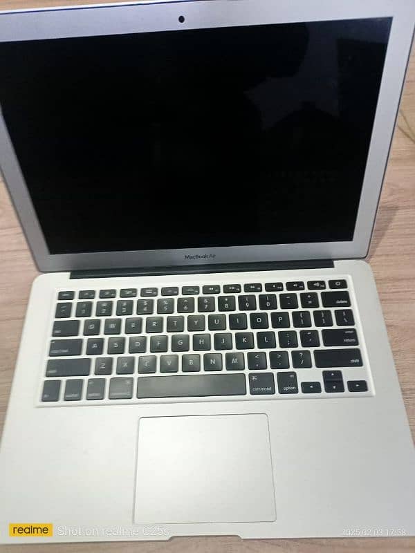 MacBook Air 2017 8/256 gb core i7 1