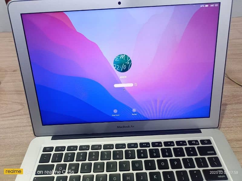 MacBook Air 2017 8/256 gb core i7 3