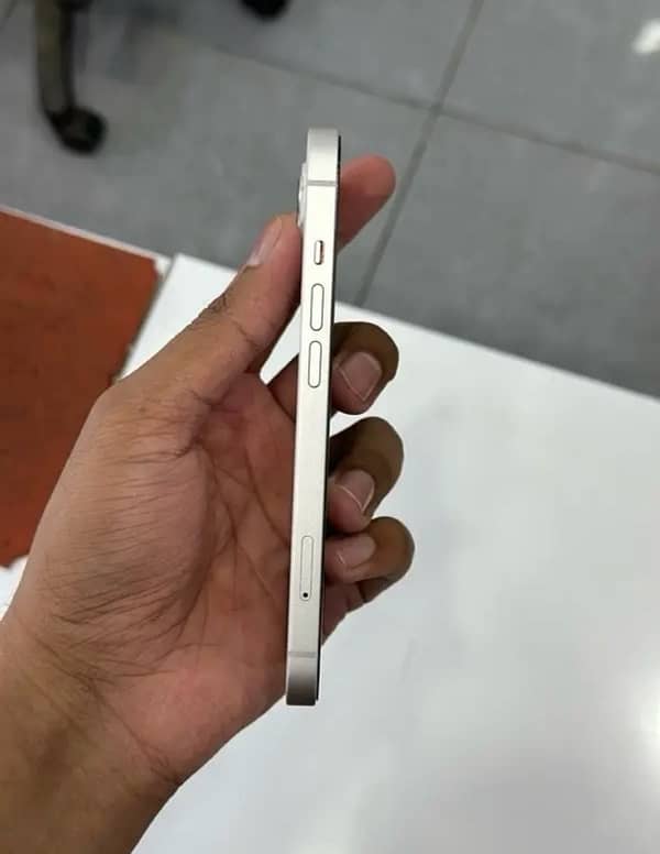 iPhone 13 factory unlock 1