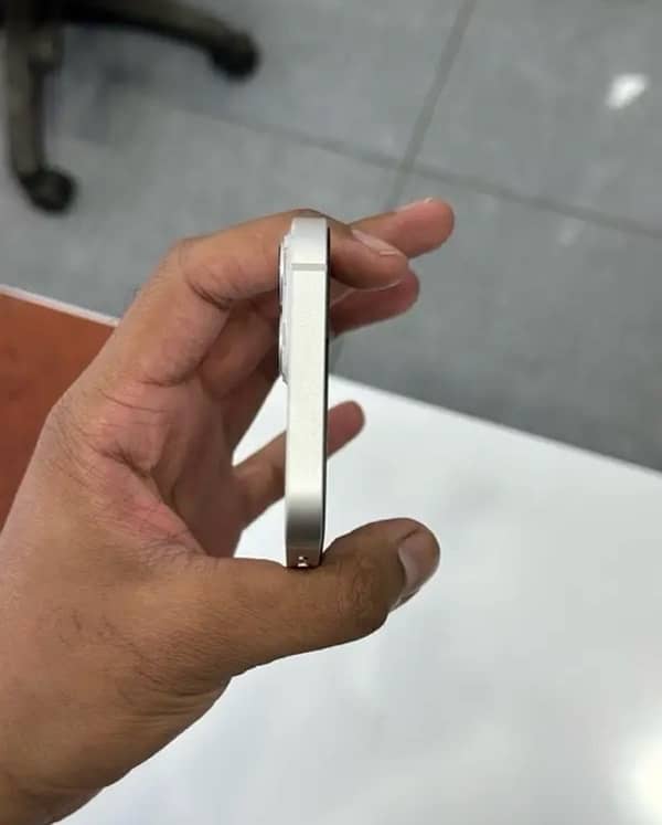 iPhone 13 factory unlock 3