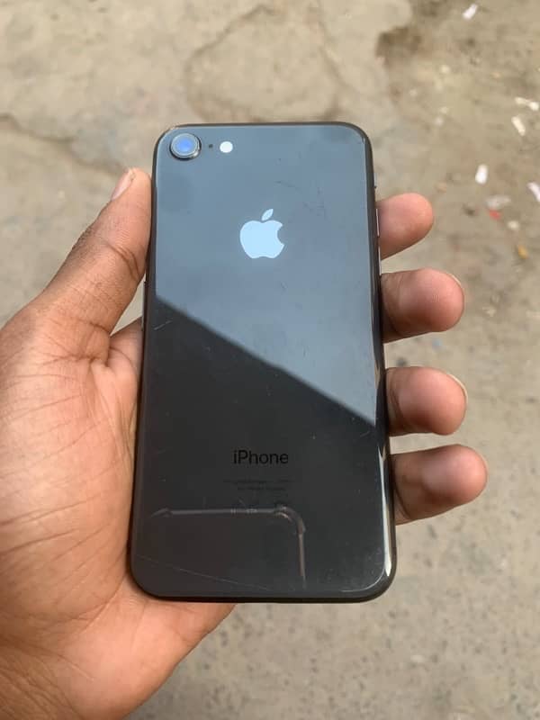 iPhone 8 non pta Baki all ok 2