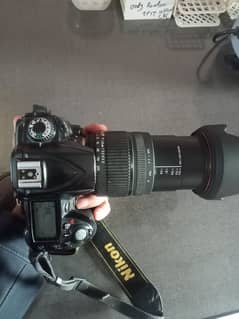 For sale Nikon camera D90 with 18-200mm lenes Whatsapp Nbr 03484901852