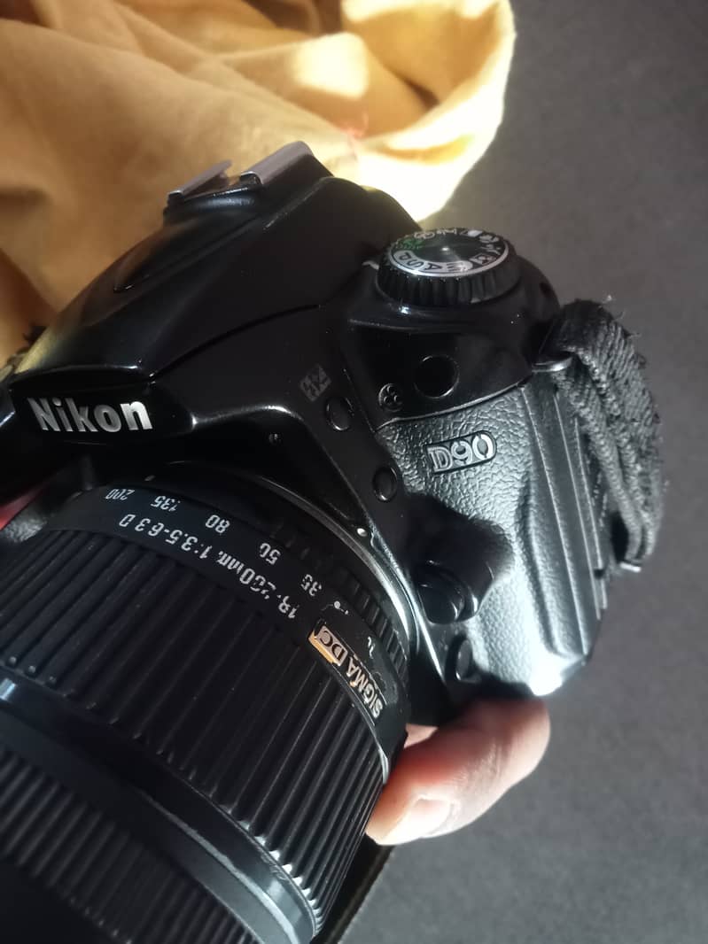 For sale Nikon camera D90 with 18-200mm lenes Whatsapp Nbr 03484901852 1