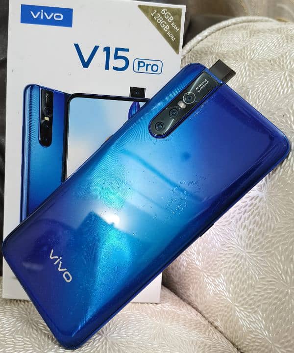 VIVO V15 PRO (6GB+128GB) WITH ORIGINAL BIX & CHARGER (10/09) CONDITION 2