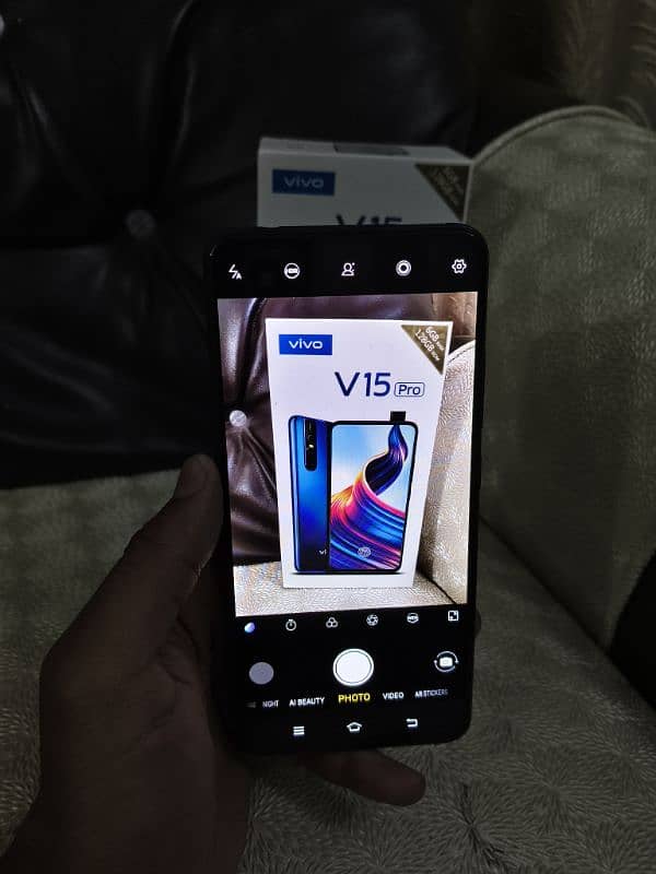 VIVO V15 PRO (6GB+128GB) WITH ORIGINAL BIX & CHARGER (10/09) CONDITION 3