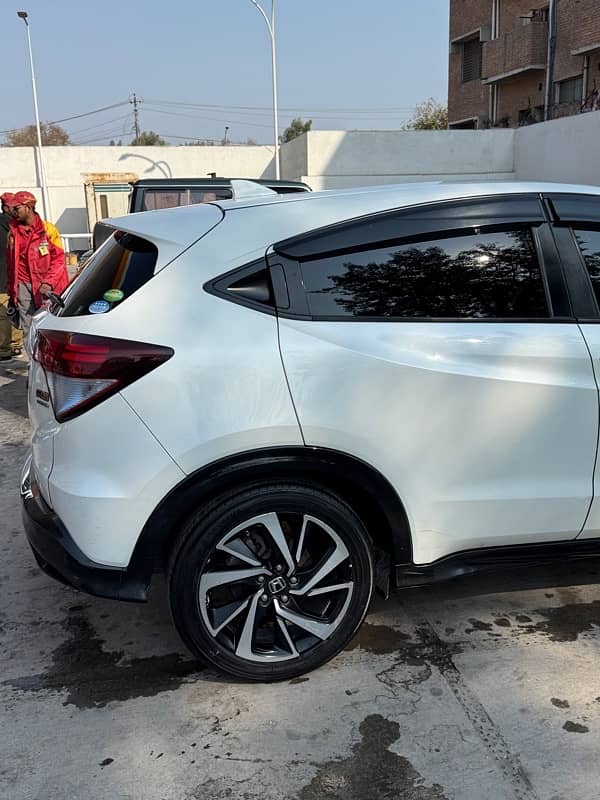 Honda Vezel 2017 2