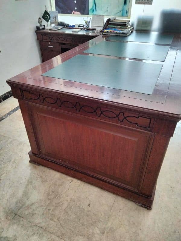 just like brand new , neat and clean executive table with side table 3