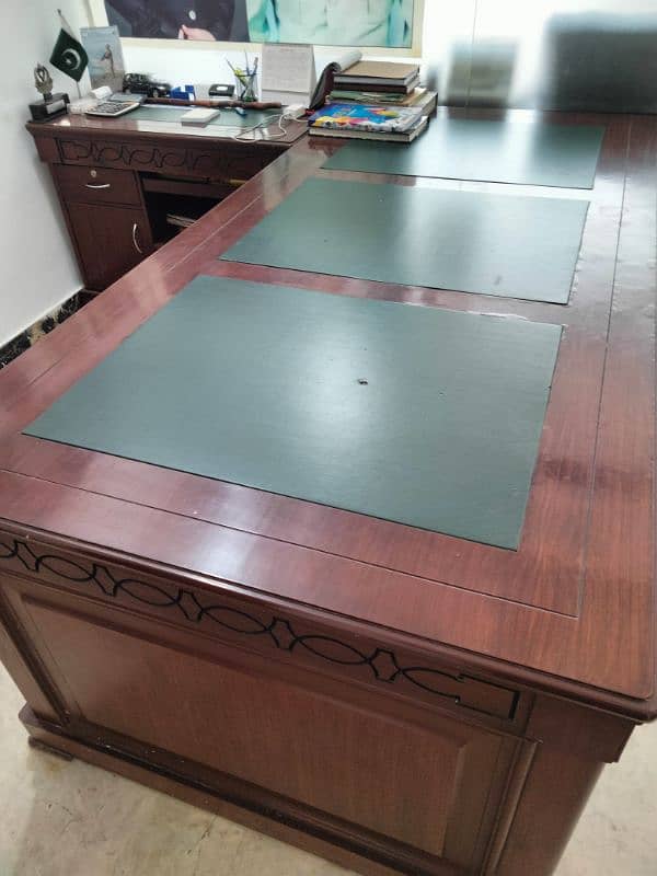 just like brand new , neat and clean executive table with side table 4