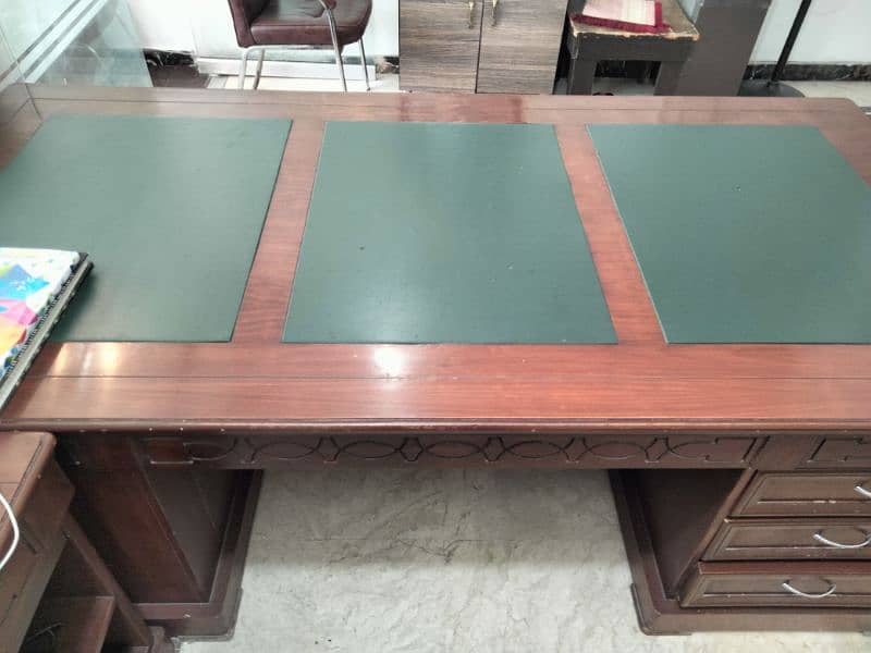 just like brand new , neat and clean executive table with side table 9