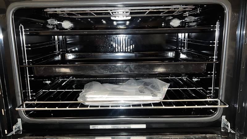 Gorenje electric baking oven 85 litres (Made in Italy) 2