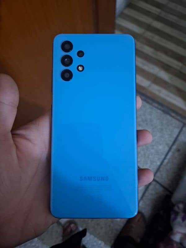 I am selling Samsung Galaxy A32 1