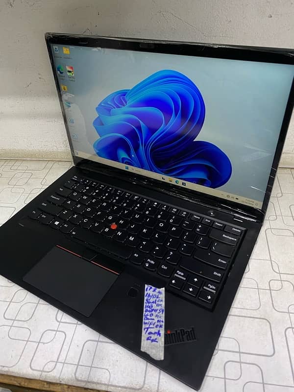 Lenovo x1 Carbon (i7 8th Gen) (16/256) Touch Screen 0