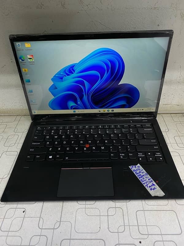 Lenovo x1 Carbon (i7 8th Gen) (16/256) Touch Screen 1