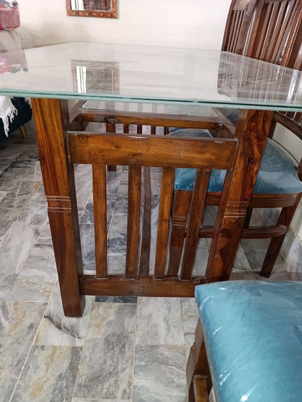 NEW DINING TABLE WORTH RUPEES 40000 , Price Non negotiable 1