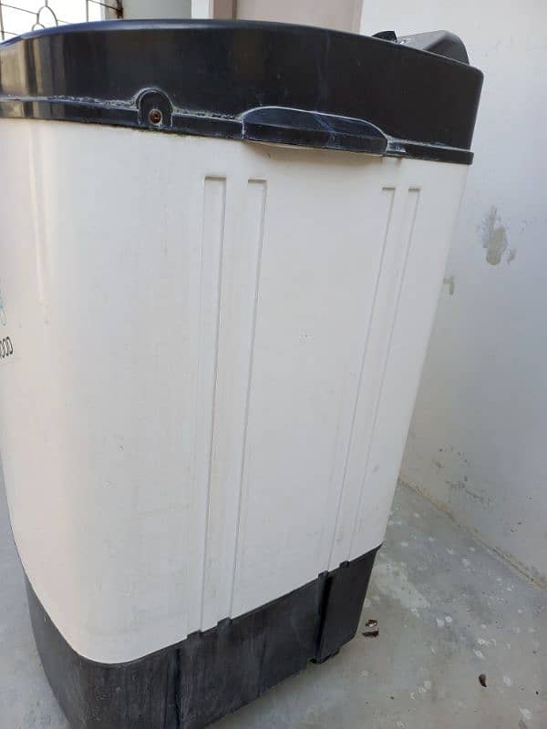 Urgent Sale Kenwood Washing Machine Perfect working condition 3