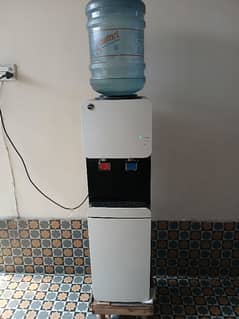 PEL WATER DISPENSER