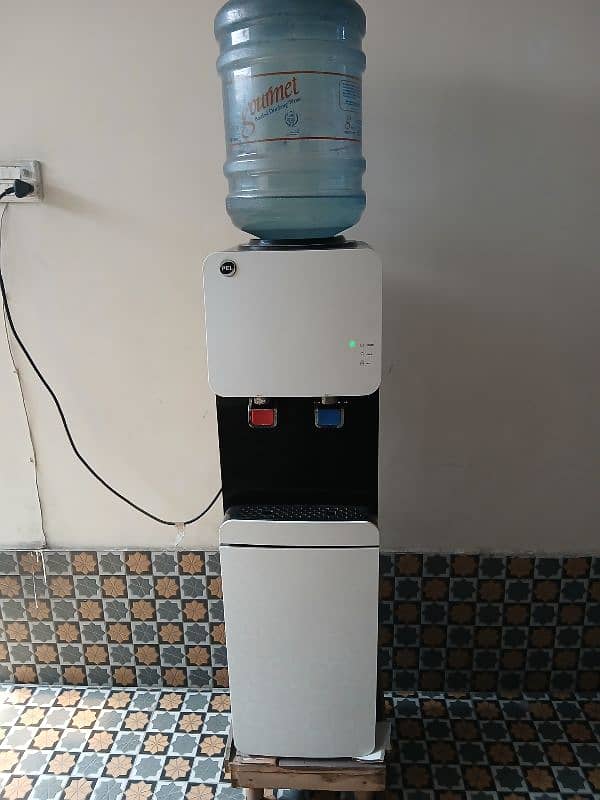 PEL WATER DISPENSER 0