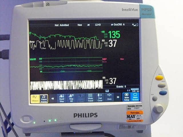 Patient monitor Cardiac Monitors Vital Sign ICU Monitor BP Monitors 12