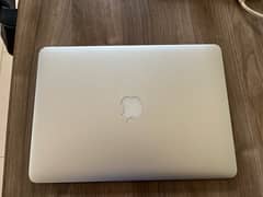 Macbook Air (13 inch, 2017)