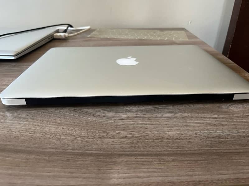 Macbook Air (13 inch, 2017) 8